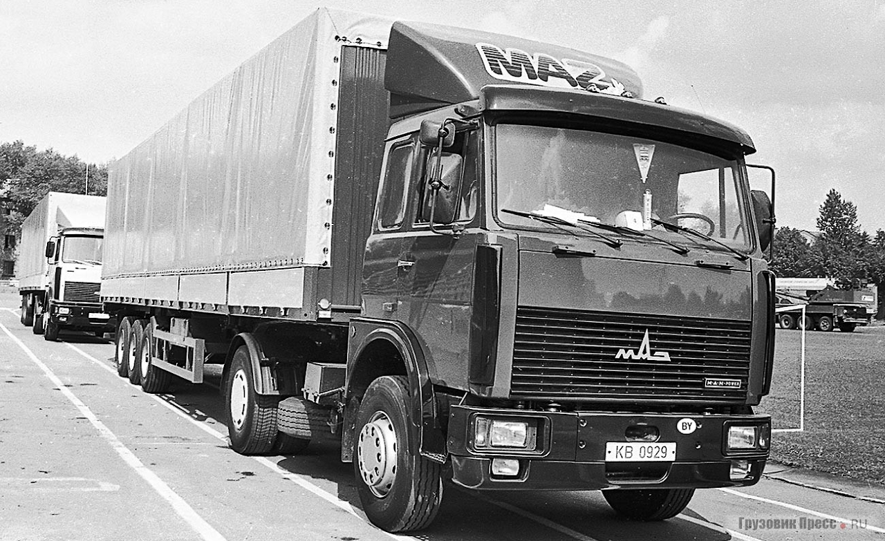 МАЗ-54326