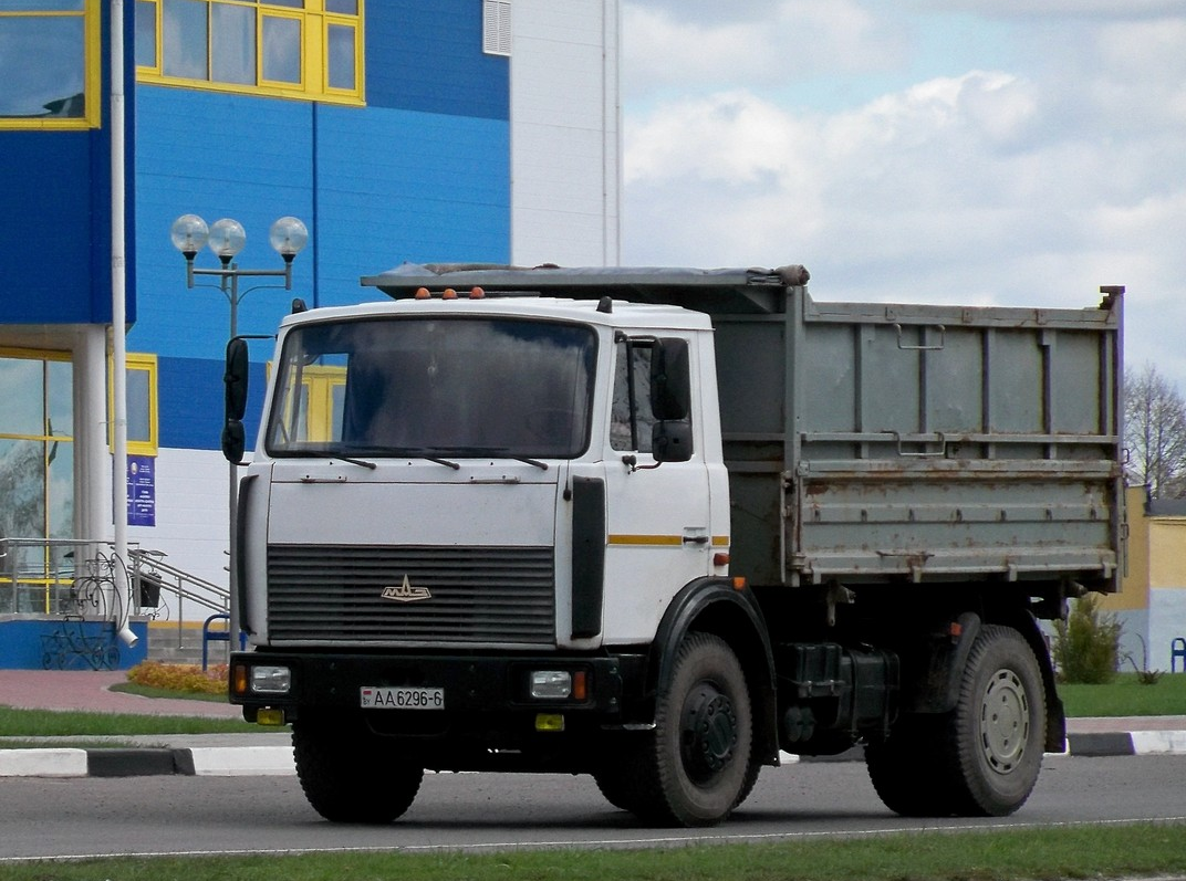 МАЗ-5551